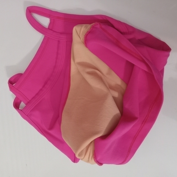 NEW❤️🔥 MASRI WOMANS WORKOUT TOP SIZE P. PERFECT - Picture 2 of 2